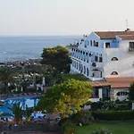 Hotell Arathena Rocks 4*