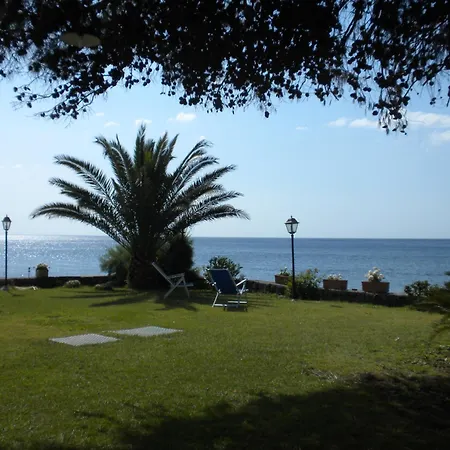 Hotell Arathena Rocks Giardini Naxos