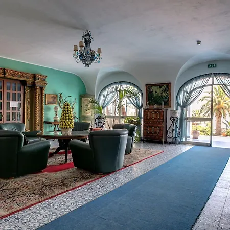 Hotel Arathena Rocks Giardini-Naxos