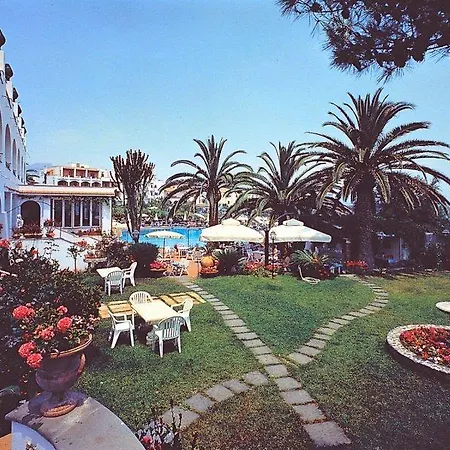Hotell Arathena Rocks