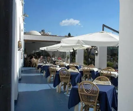Hotell Arathena Rocks 4*