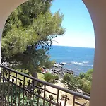 Arathena Rocks